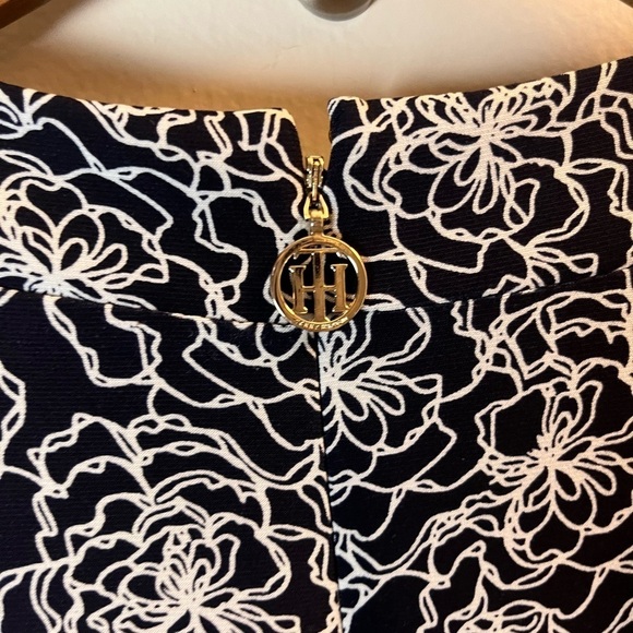Tommy Hilfiger Navy Floral Dress size 6 - Picture 2 of 4